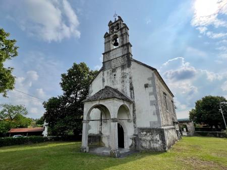 Cerkev Matere Božje Vnebovzete v Šmarjah; Vir: Arhiv Občine Sežana